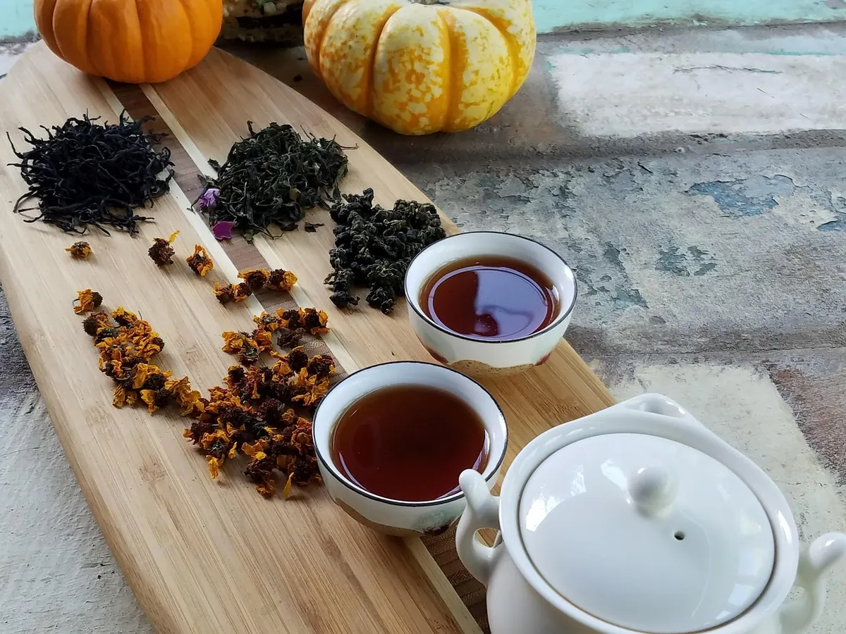 Taiwan Oolong Tea Regions: A Taster's Guide to Flavor Profiles
